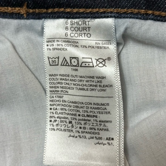 Old Navy Original Midrise Jeans - Picture 4 of 5